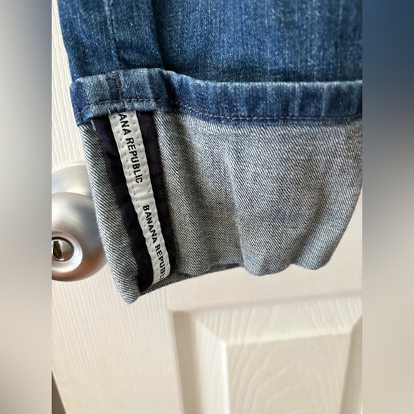 Banana Republic logo cuff crop Jean mid wash denim capri size 26 - Picture 3 of 10